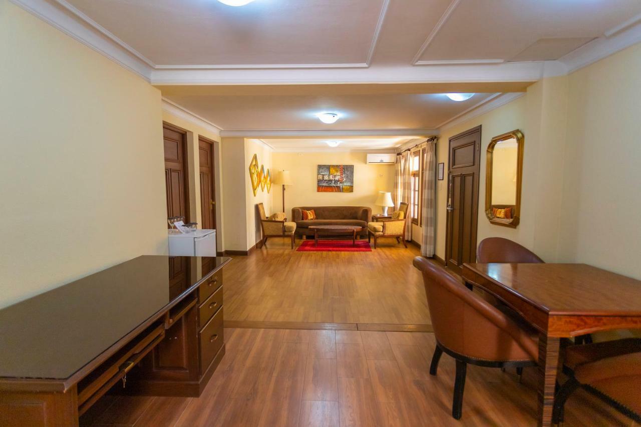 Gran Hotel Cochabamba Exterior photo